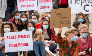 Illustration d'une manifestation de sages-femmes en mai 2021 à Toulouse.