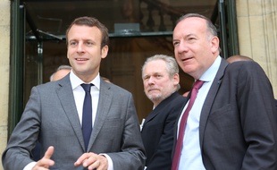 Emmanuel Macron, ministre de l'Economie, et Pierre Gattaz, patron du Medef, le 11 juillet 2016 à Paris.