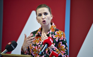 Mette Frederiksen, tête de liste des Sociaux-démocrates (SD), aux élections législatives au Danemark,
le 1er mai 2019 à Aalborg.