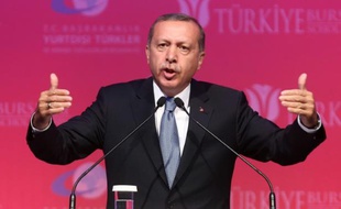 Le président turc Tayyip Erdogan lors d'un discours à Ankara le 11 juin 2015