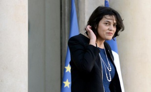 La ministre du Travail Myriam El Khomri à la sortie du Conseil des ministres le 2 mars 2016 à Paris