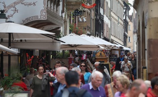 Strasbourg le 18 septembre 2014. Population. Illustration
