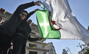 Des manifestants à Alger, le 1er mars 2019.