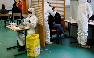 Le nombre de test PCR est en chute libre ces deux dernières semaines. Faut-il s'en inquiéter ?