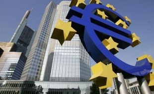 La croissance dans la zone euro a ralenti un peu plus que ce que l'on pensait jusqu'ici l'an dernier, à 2,6% contre 2,8% en 2006 et la consommation des ménages a reculé au dernier trimestre, dans un contexte de fortes inquiétudes autour du pouvoir d'achat.