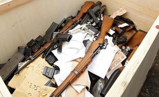Armes à feu provenant de plusieurs saisies, en 2013 (illustration)