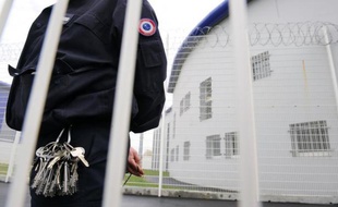 Illustration d'un surveillant pénitentiaire à la prison de Rennes-Vezin.