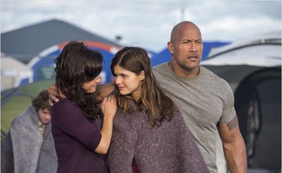 Alexandra Daddario, Carla Gugino et Dwayne Johnson dans San Andreas