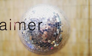 Boule disco scintillante pour la soirée "Ringarde" du bistro Aimer