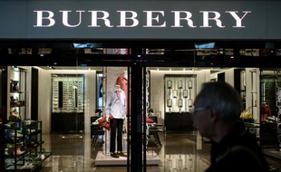 Le groupe de luxe britannique Burberry a détruit environ 31 millions d'euros de produits en 2017.