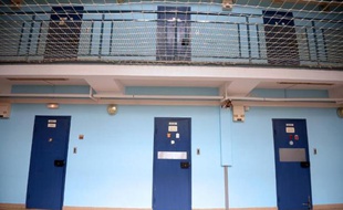 Une prison