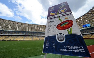 L'Ukraine, pressée par l'Occident de libérer l'opposante emprisonnée Ioulia Timochenko et menacée de voir l'Euro-2012 de football boycotté au niveau politique, vit un cauchemar en terme d'image et de diplomatie, selon des experts