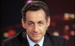 Nicolas Sarkozy se déclare candidat à la présidentielle dans une interview à la presse régionale, proposant "une autre vision de la France", et "une rupture tranquille", à cinq mois de l'élection phare de la Vème République.