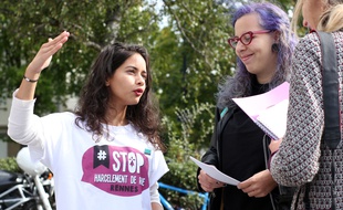 Cynthia et Soraya, du collectif Stop harcèlement de rue, ici à Rennes le 4 octobre 2016