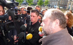 Daniel Legrand fils (au centre) et son avocat Maître Dupont-Moretti.