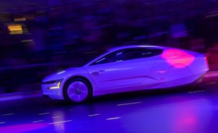 Le salon automobile de Genève ouvre ses portes mardi dans une ambiance morose, la plupart des constructeurs ne voyant pas de reprise des ventes des voitures en Europe dans l'immédiat.