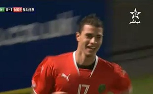 Marouane Chamakh après son but contre l'Irlande du Nord avec le Maroc, le 17 novembre 2010 à Belfast.