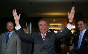 Nigel Farage explose de joie en apprenant le résultat du référendum sur le Brexit, à Londres le 24 juin 2016