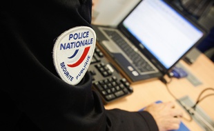 Au commissariat central de la police nationale de Toulouse.