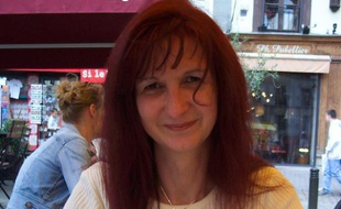 Brigitte Glodberg, la présidente du parti Avenir-2012, premier parti dirigé par une transsexuelle.