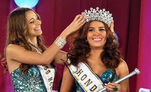 Photo non datée de Maria José Alvarado, couronnée Miss Honduras, dont le corps et celui de sa soeur ont été retrouvés le 19 novembre 2014 près du rio Aguagua, à Santa Barbara