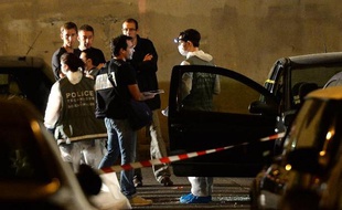 En saisissant plus d'un million d'euros en petites coupures lors d'une opération anti-drogue cette semaine à la Castellane, cité la plus peuplée de Marseille, les autorités estiment avoir porté un coup "exceptionnel" à un trafic "emblématique" de la ville.