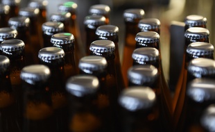 Des bouteilles de bière. Illustration.