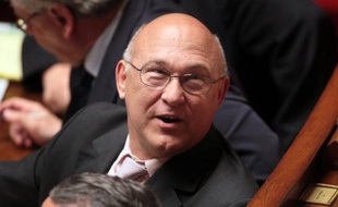 Le député PS Michel Sapin s'est inquiété jeudi que la zone euro aille "faire la quête" en Chine, et se mette vis-à-vis de ce pays en "situation de faiblesse", dans le cadre de l'accord de sauvetage de la monnaie commune intervenu dans la nuit à Bruxelles.