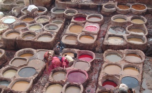 La tannerie Chouara de Fés existe depuis 1000 ans.