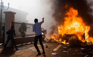 Le Burkina Faso s'est enflammé jeudi contre le régime du président Blaise Compaoré, le 30 octobre 2014.