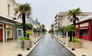 Les rues vides d'Arcachon en temps de confinement.
