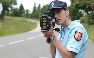 Illustration. Opération de contrôle effectué par la gendarmerie du Bas -Rhin en présence de policiers allemands.