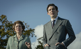 Les acteurs Olivia Colman et Josh O'Connor dans la série «The Crown»