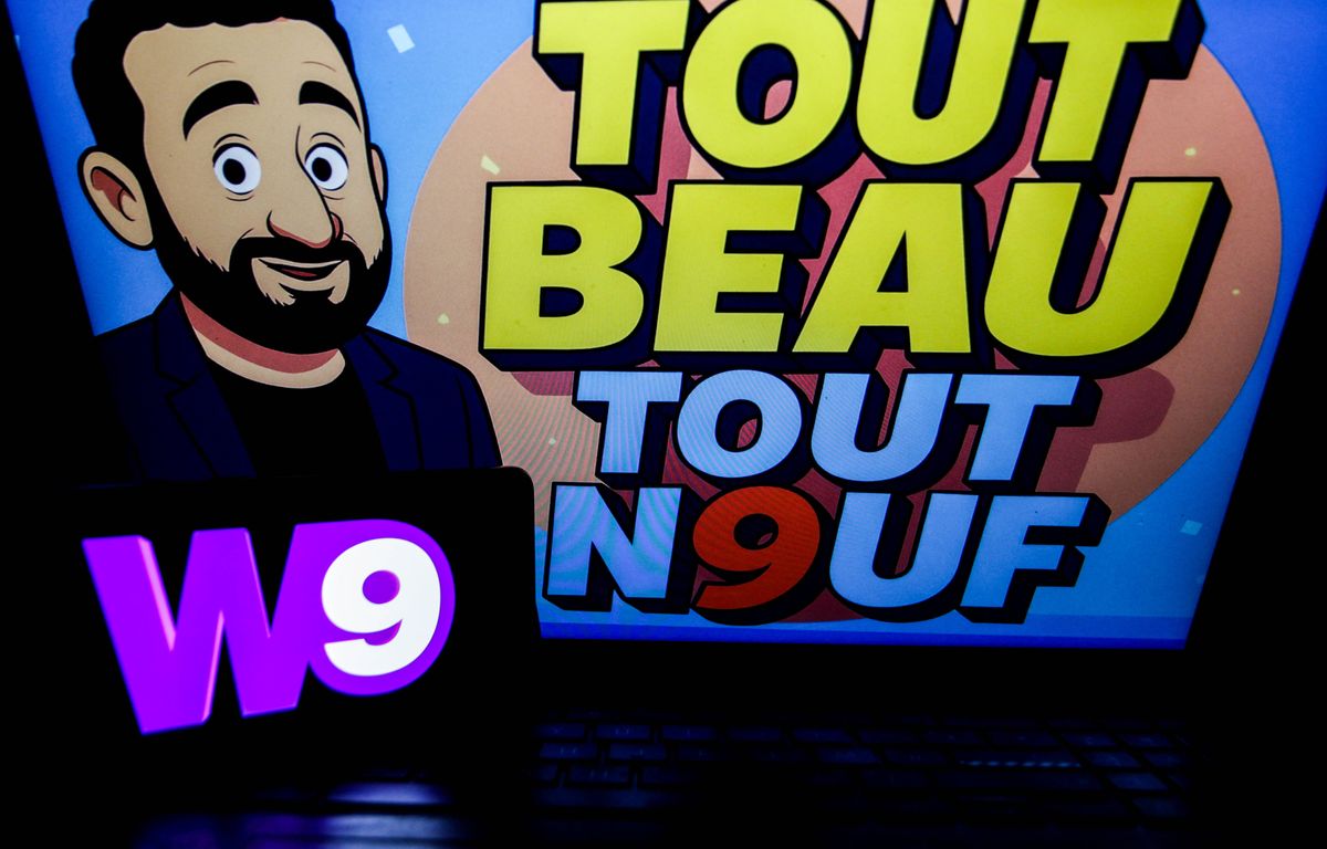 EN DIRECT « Tout beau, tout n9uf » : Hanouna fait son grand début sur W9