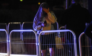 Une spectatrice du concert après lequel a eu lieu un attentat à Mnachester le 22/05/2017.Credit:Dan Rowlands/Mercury Pres/SIPA