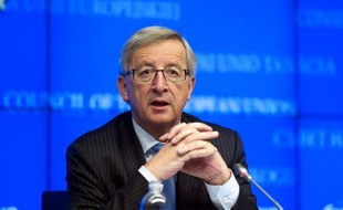 Le remplaçant de Jean-Claude Juncker à la tête de l'Eurogroupe devrait être un chef d'Etat ou de gouvernement, a estimé mardi matin la ministre autrichienne des Finances Maria Fekter, écartant indirectement une éventuelle candidature de son homologue allemand Wolfgang Schäuble.