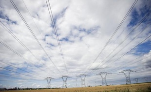 La France fait face à un risque de pénurie d'électricité cet hiver en cas de conditions "très défavorables", avec un grand froid et des retards dans le lancement de centrales thermiques en Allemagne, a reconnu mercredi le ministre de l'Energie Eric Besson