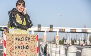 Une manifestante