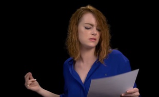 Emma Stone est l'une des stars qui a repris «I Will Survive» à l'invitation du magazine «W».