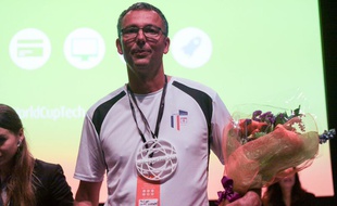 Philippe Laval, fondateur de Evercontact,à San Francisco, lors d'un concours de pitch qu'il a remporté