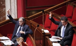 Les députés ont approuvé jeudi les "principes généraux" de l'utilisation des organismes génétiquement modifiés, un des articles clé du projet de loi sur les OGM, dont l'examen s'est transformé en course de lenteur, dans une ambiance électrique.