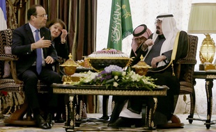 Rencontre entre François Hollande et le roi Abdallah en Arabie saoudite le 29 décembre 2013.