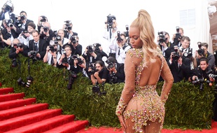 Beyoncé sur le tapis rouge du MET Gala, à New York, le 4 mai 2015.