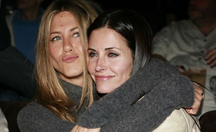 Jennifer Aniston et Courteney Cox, à Los Angeles le 11 avril 2007.