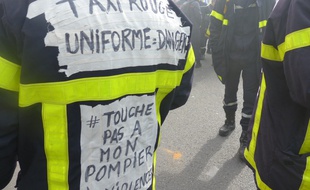 Les pompiers sont venus à Paris pour exprimer leur colère.