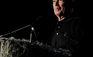 Dans ses bureaux, une horloge électronique égrène le temps restant jusqu'à son départ. Après 12 ans passés à diriger New York d'une main de fer, son maire milliardaire Michael Bloomberg s'apprête à passer le relais.