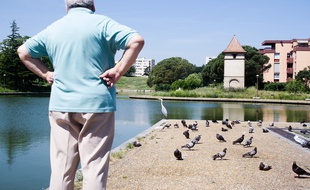 Le lac de la Reynerie, vu depuis la place Abbal, à Toulouse.