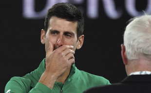 Novak Djokovic évoque avec émotion la disparition de Kobe Bryant, après sa victoire contre Raonic en quarts de finale de l'Open d'Australie.