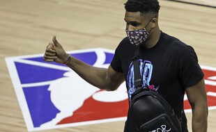 Le double MVP et champion en titre NBA Giannis Antetokounmpo.