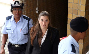 Aurore Gros-Coissy arrive à la Cour d'appel de Maurice à Port-Louis le 30 janvier 2015